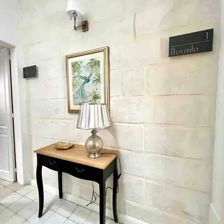 Birgu 3 *
